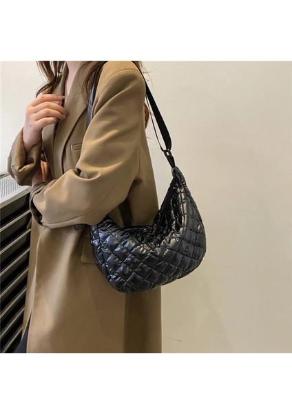 Gümüş Tarzı Basit Kadın Çanta Kapitone Sonbahar Kış Bayan Çanta Eşkenar Dörtgen Desen Üst-Kollu Çanta Seyahat Için Büyük Kız Çantası (Yurt Dışından) modelleri