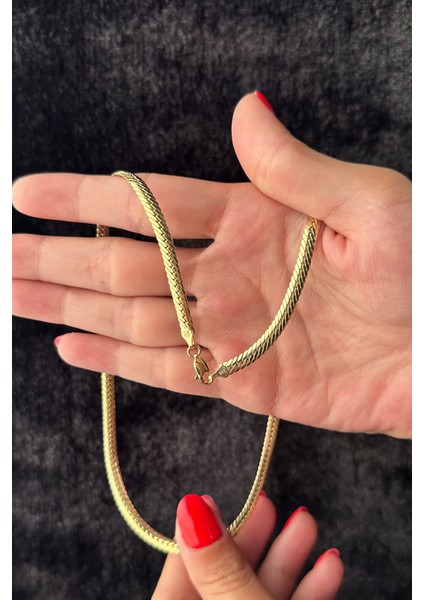 14 Ayar Altın İtalyan Üçgen Baget Kolye indirimleri