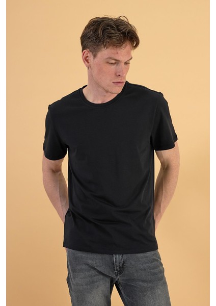 Erkek Ken Siyah Bisiklet Yaka Regular Fit Basic Tişört