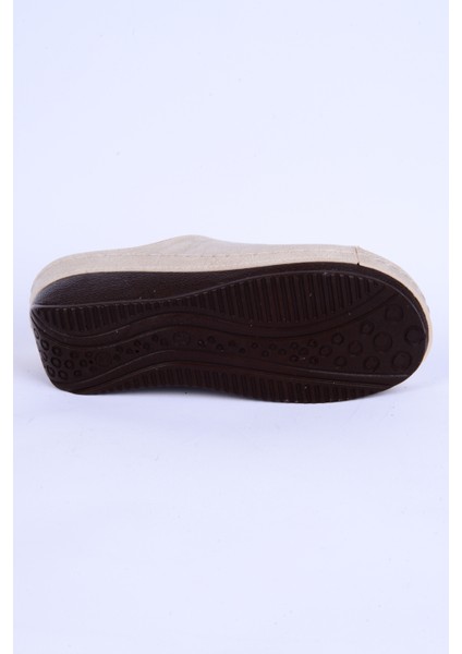 38-973 Deri Yüksek Taban Metal Detaylı Rahat Taban Bej Günlük Kadın Terlik fırsatları