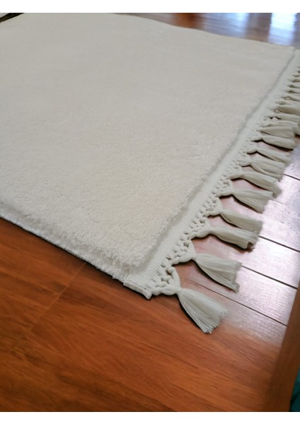 Carpet Kırem Post Pelüş Kaymaz Halı Ponpon Saçaklı Modern Dekoratifkırem