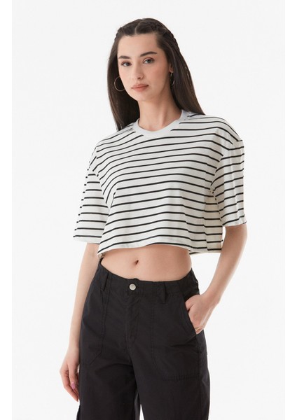 Çizgili Bisiklet Yaka Oversize Crop T-Shirt