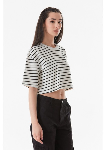 Çizgili Bisiklet Yaka Oversize Crop T-Shirt