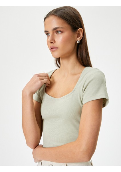 Sırt Dekolteli Tişört Crop Kısa Kollu Fitilli Slim Fit