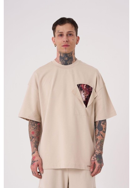 Erkek Flower Patch Baskılı Oversize Açık Bej Tişört