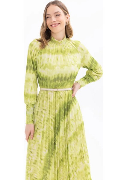 Dik Yaka Desenli Uzun Kollu Yeşil Kadın Elbise 10242104001020 fırsatları