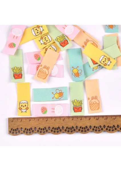Rastgele Karışık Stil .5X4CM Renkli Sevimli Karikatür Nakış Giysi Etiketleri Dikiş Aksesuarları Konfeksiyon Bakım Çantaları Etiketleri El Yapımı El Sanatları (Yurt Dışından) modelleri