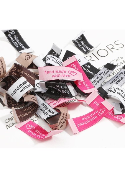 Fuşya Tarzı El Yapımı Etiketler Nakış Baskılı Etiketler Giysi Bayrak Etiketi Konfeksiyon Etiketi Dıy Etiketleri El Sanatları Kot Dikiş Aksesuarları (Yurt Dışından) indirimleri