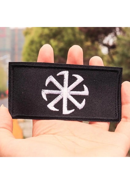 N6-BT5676 Stili Punk Moda Metal Rock Grubu Giysiler Üzerinde Çizgiler Giysiler Için Serin Mektup Yamaları Kot Ceket Giysileri Için Işlemeli Yamalar (Yurt Dışından)