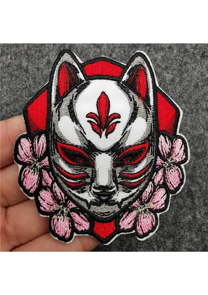 No.46 Tarzı Siyah Kırmızı Punk Işlemeli Yamalar Kaya Anime Giysiler Üzerinde Yamalar Kafatası Demir On Patch Giyim Dudaklar Için Camgöbeği Rozetleri Çıkartmalar (Yurt Dışından) indirimleri