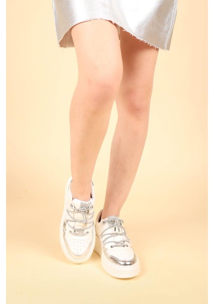 Garnili Taş Bağcıklı Sneakers BEYAZ