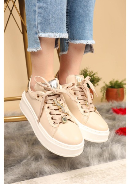Taş Aksesuarlı Sneakers Krem fırsatları