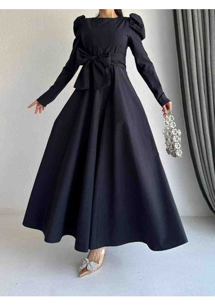 Omuzları Volanlı Kuşaklı Siyah Elbise modelleri