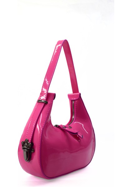 Kadın Rugan Deri Baget Cherry Bag Kol Çantası fırsatları