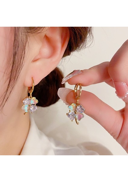 Zirkon Degrade Renkli Yonca Çiçek Küpe, Şık ve Çok Yönlü (Yurt Dışından) fırsatları