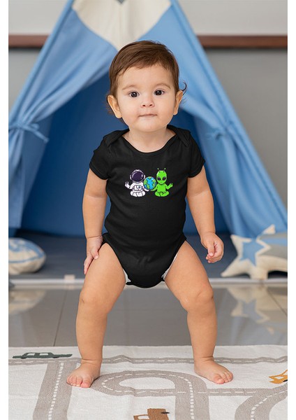 Meditasyon Yapan Alien ve Astronot Siyah Unisex Bebek Body - Zıbın