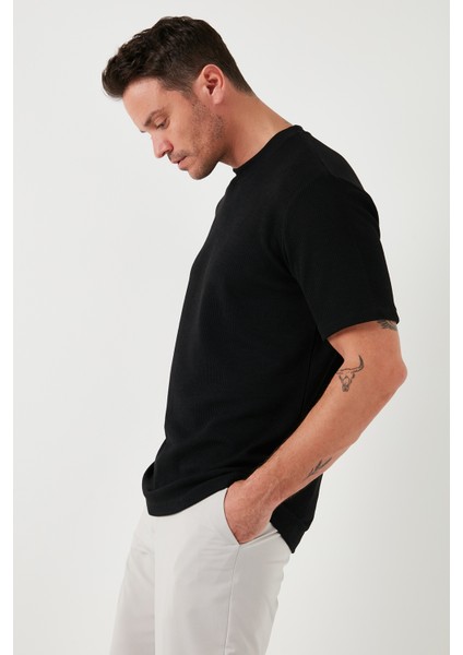 Pamuklu Bisiklet Yaka Regular Fit Basic T Shirt Erkek T Shirt 5902767 fırsatları