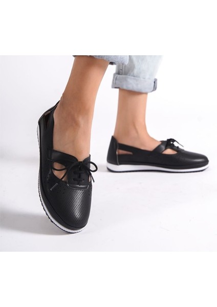 Günlük Delikli Rahat Babet