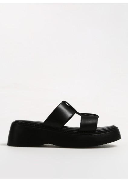 Siyah Kadın Terlik Dafna