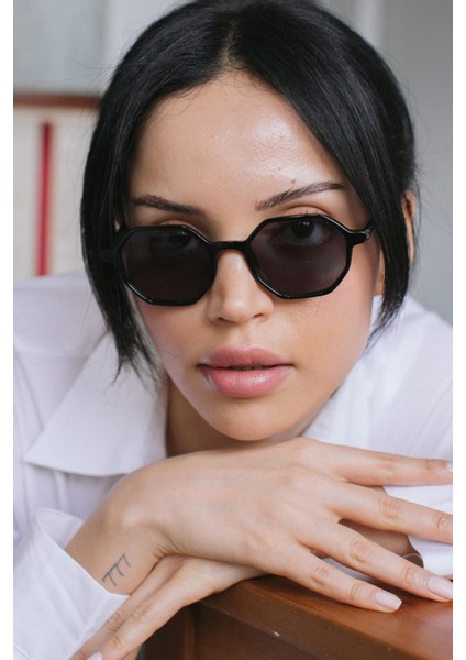 Liam Black Black Güneş Gözlüğü fırsatları