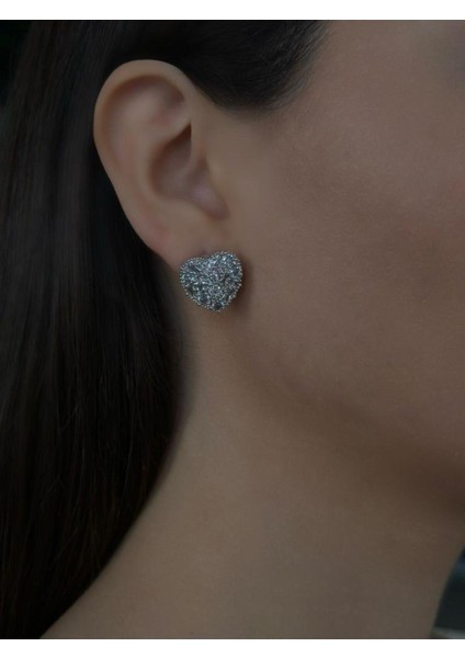 Silver Özel Seri Zirkon ve Baget Taş Detaylı Trend Kalp Küpe