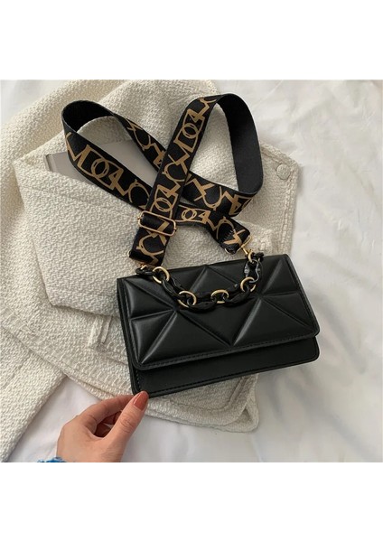 Pembe 20X12.5X7CM Geniş Bant Rahat Çanta Kadın 2023 Yeni Trendy Moda Omuz Kare Çanta Basit Messenger Çanta Tasarımcı Çanta Lüks Dropshipping (Yurt Dışından) modelleri