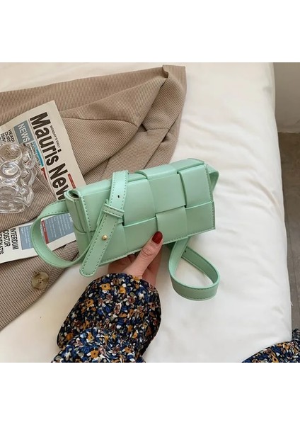 Ordu Yeşil 크로스가방 여성 Deri Dokuma Küçük Bel Çantaları Kadınlar Için Lüks Marka Çanta Örgü Crossbody Çanta Basit Izgara Göğüs Çantası Küçük Kare Çanta (Yurt Dışından)