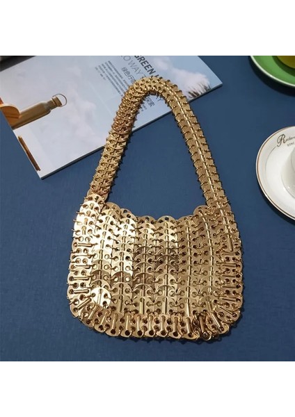 Kalın Gül Altın Lüks Tasarımcı Kadın Çanta Trend El Dokuma Hollow Metal Zincir Tote Çanta Debriyaj Kadın Çanta Seyahat Tatil Omuz Çantası Çanta (Yurt Dışından)
