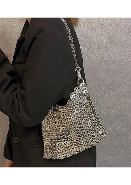 Kalın Gül Altın Lüks Tasarımcı Kadın Çanta Trend El Dokuma Hollow Metal Zincir Tote Çanta Debriyaj Kadın Çanta Seyahat Tatil Omuz Çantası Çanta (Yurt Dışından) indirimleri