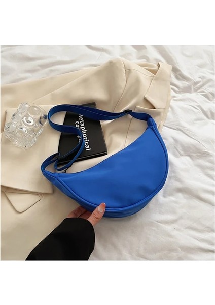 Mavi 2023 Moda Hamur Çanta Göğüs Çantaları Kadınlar Için Naylon Crossbody Çanta Şeker Renk Yarım Ay Koltukaltı Çanta Büyük Kapasiteli Omuz Çantaları (Yurt Dışından)