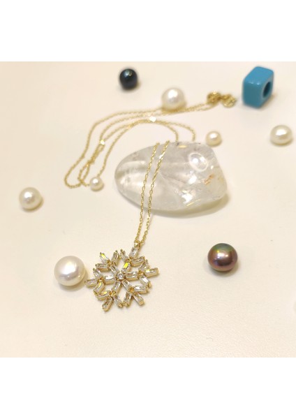 Baget Taşlı Kar Tanesi Kolye 14 Ayar Altın HD VİDEOLU fiyatları