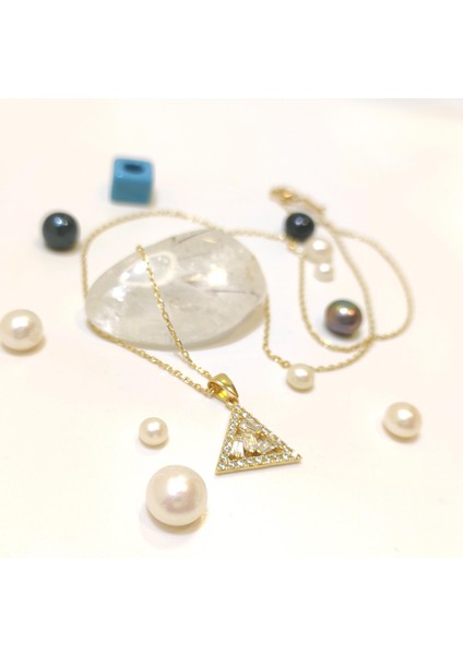 Baget Taşlı Üçgen Kolye 14 Ayar Altın HD VİDEOLU fiyatları