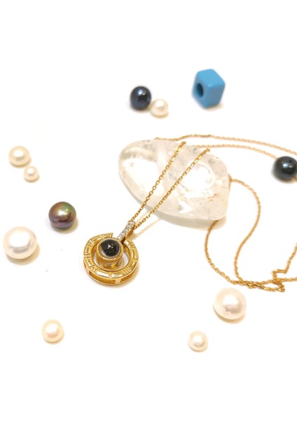 Tüm Dillerde Seni Seviyorum Yazan Kolye 14 Ayar Altın HD VİDEOLU