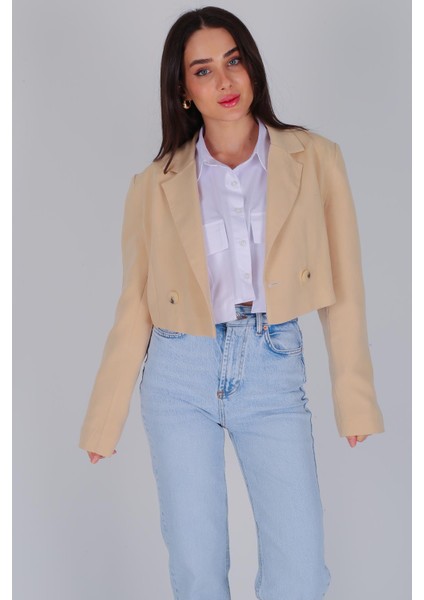 Kadın Bej Düğmeli Crop Blazer Ceket modelleri