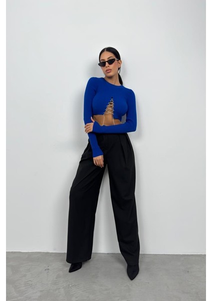 Taş Detay Triko Yaka Crop Bluz