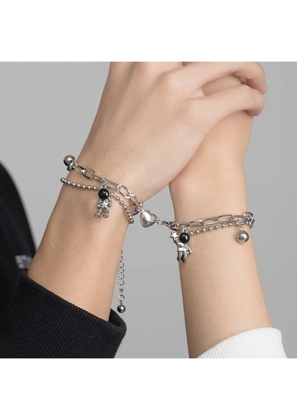 Bileklik-1 Romantik Çift Manyetik Bilezik Kadın Erkek Moda Spaceman Astronot Kolye Çift Katmanlı Zincir Mıknatıs Bilezik Takı (Yurt Dışından) fiyatları