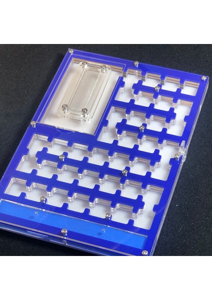 Kırmızı Stil 22X16X2,2CM Büyük Uzay Akrilik Karınca Çiftliği Labirenti, Besleme Alanı ve Nemlendirme Bölgesi ile Karınca Yuvası Evcil Hayvan Karınca Yuvası Için Karınca Evi (Yurt Dışından) fiyatları
