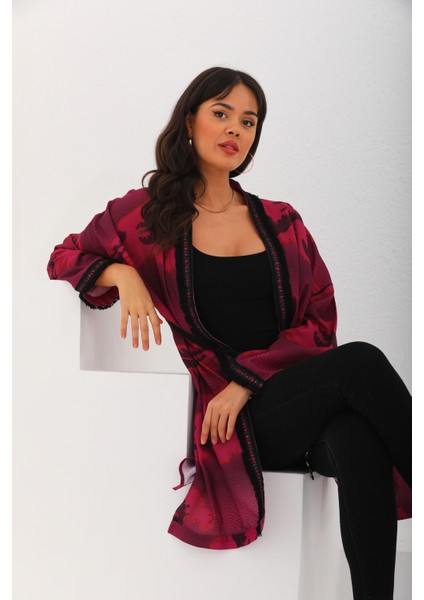 Klasik Kimono Modeli Onda Fuşya Desen