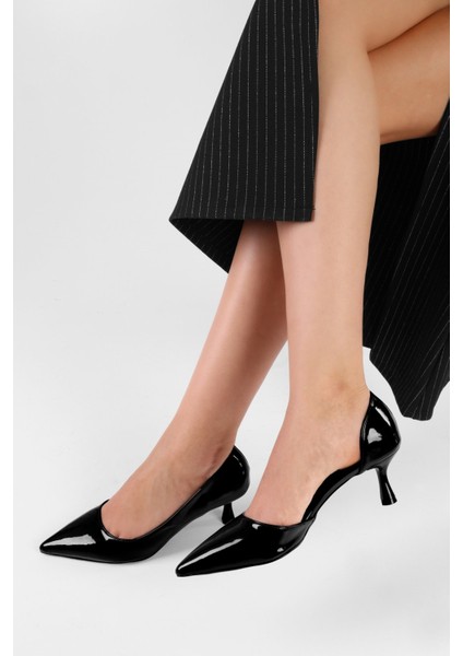 Aurna Siyah Rugan Stiletto