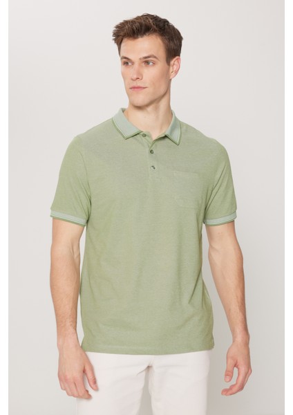 AC&Co / Altınyıldız Classics Erkek Çekmeyen Pamuklu Kumaş Regular Fit Rahat Kesim Yeşil Kıvrılmaz Polo Yaka Cepli Tişört