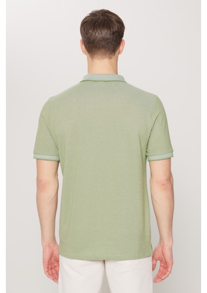 AC&Co / Altınyıldız Classics Erkek Çekmeyen Pamuklu Kumaş Regular Fit Rahat Kesim Yeşil Kıvrılmaz Polo Yaka Cepli Tişört