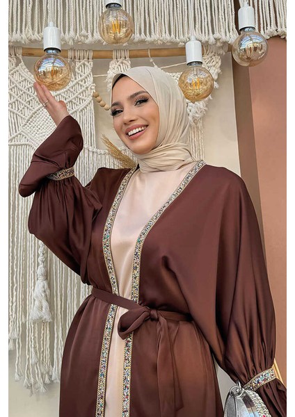 Taş Işleme Detaylı Kuşaklı Elbiseli Abaya Takım 3860 Kahverengi fırsatları