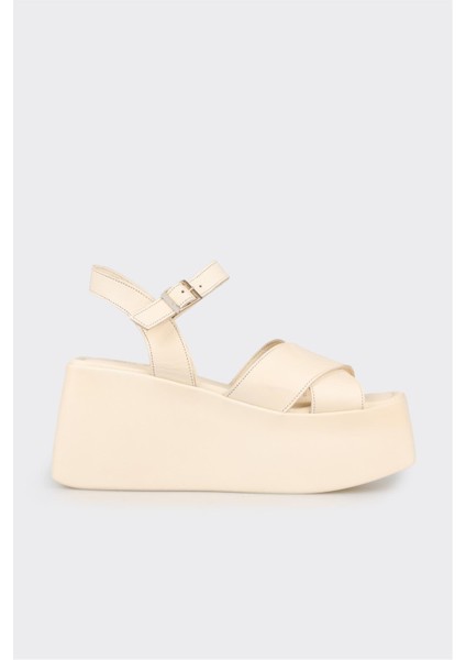 Bej Deri Kadın Dolgu Topuk Sandalet