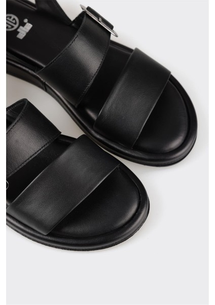 Siyah Deri Kadın Düz Sandalet fırsatları