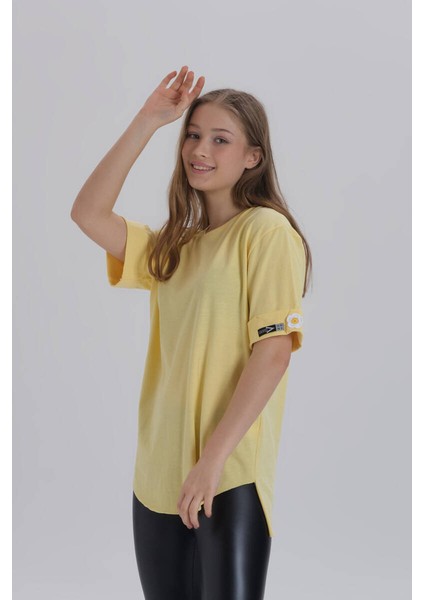 Sarı Kadın Papatya Kol Detay Asimetrik Kesim Bisiklet Yaka Örme T-Shirt fiyatları