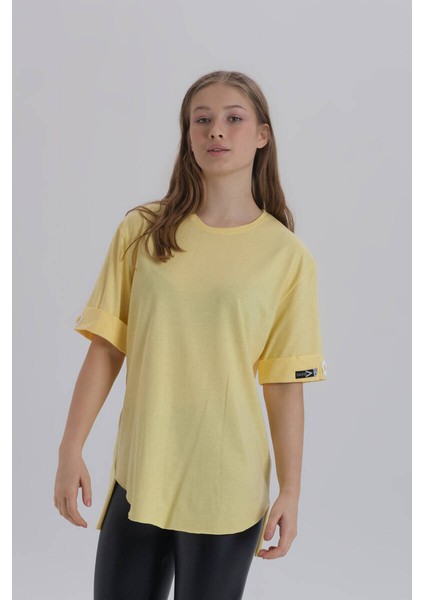 Sarı Kadın Papatya Kol Detay Asimetrik Kesim Bisiklet Yaka Örme T-Shirt modelleri