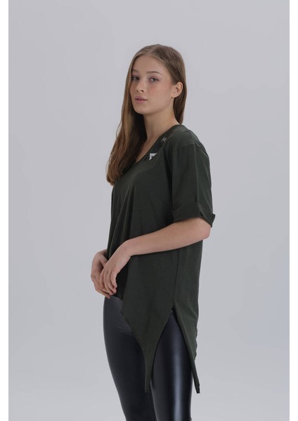 Haki Kadın Paris Baskı Detay Asimetrik Kesim T-Shirt fiyatları