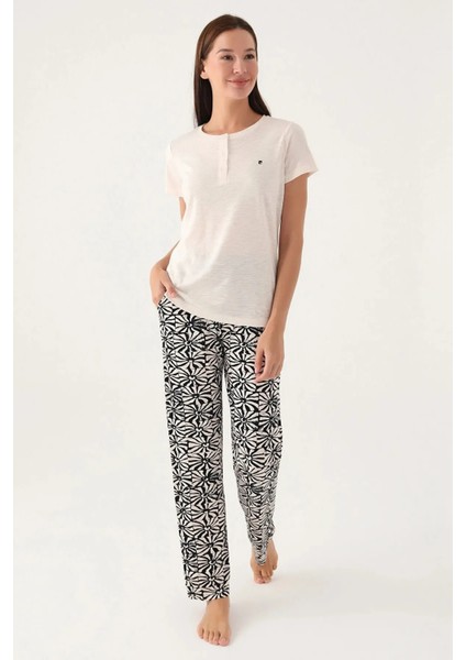 Büyük Beden Seçenekli Yumuşak Dokulu Kısa Kol Kadın Pijama Takım 8788