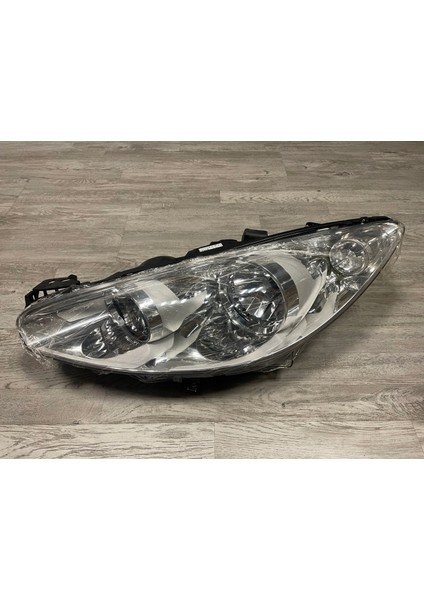 Peugeot 308 (2011 - 2013) Far Sol (20E198052B)