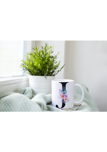 Kişiselleştirilebilir J Harfli Baskılı Premium Porselen Kupa Bardak modelleri